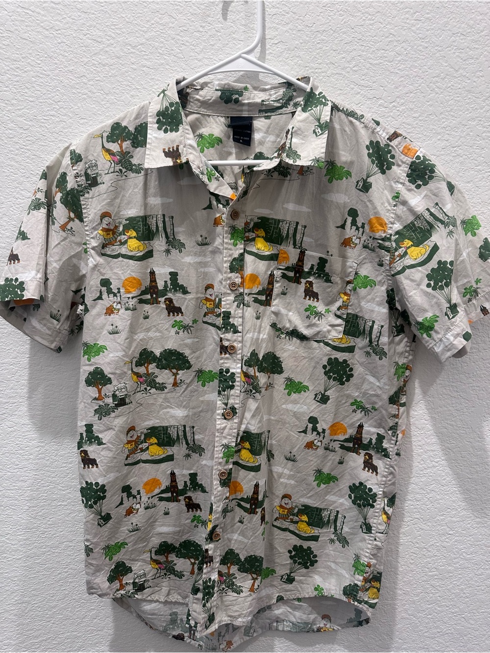 PIXAR movie Up Short-Sleeve Printed Button-Up Shirt - Cream with Green & Yellow